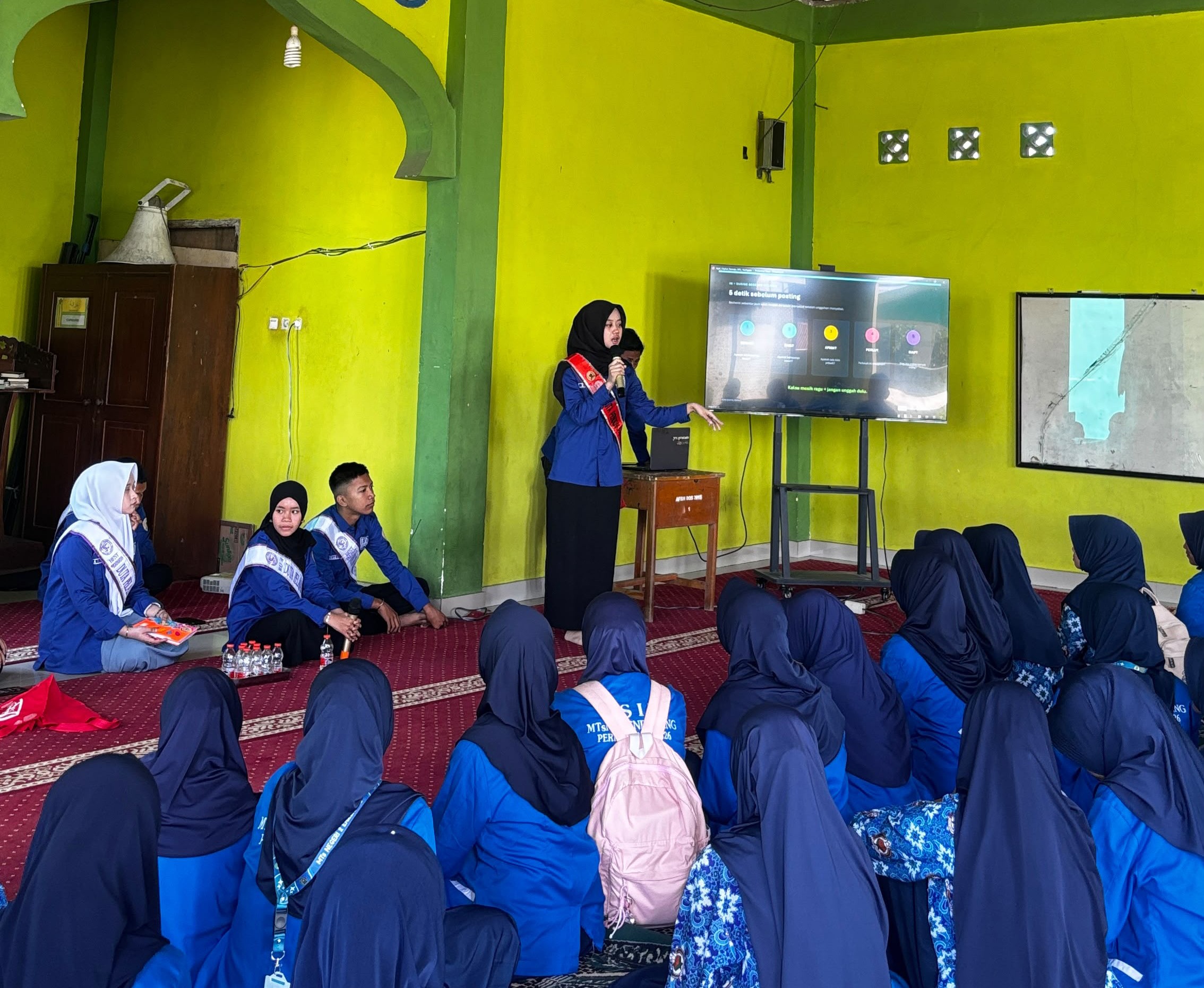 Duta Pelajar Enrekang Edukasi OSIM MTsN 2 Enrekang Soal Isu Remaja, Madrasah Beri Support Penuh